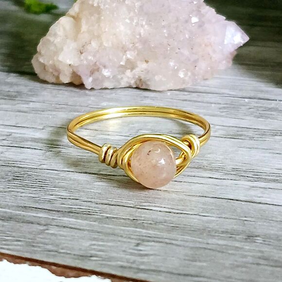 Dainty Strawberry Quartz Crystal Wire Ring, Gemstone Jewelry Size 10 - Picture 1 of 2